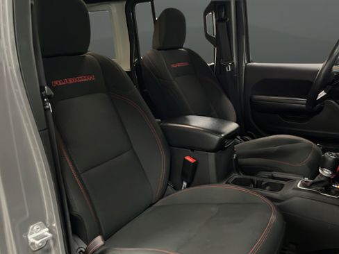 Used 2019 Jeep Wrangler Unlimited Rubicon AWD/4WD image 23