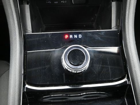 Used 2023 Jeep Grand Cherokee Laredo image 18