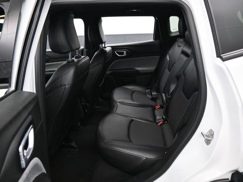 New 2026 Jeep Compass Latitude image 28