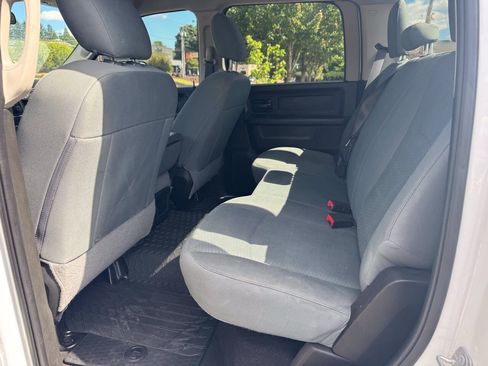 Used 2018 RAM 3500 Tradesman w/ Chrome Appearance Group AWD/4WD image 5