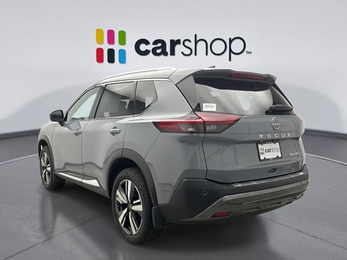 Used 2023 Nissan Rogue SL image 3