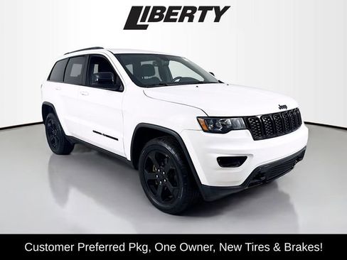 Used 2019 Jeep Grand Cherokee Laredo image 1
