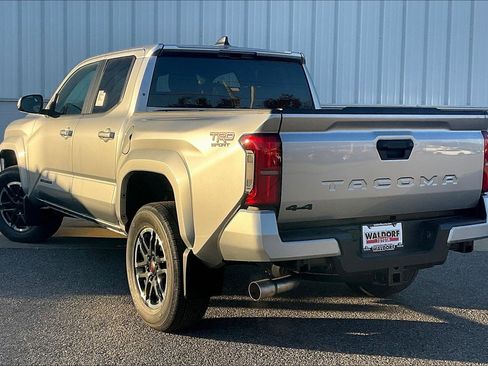 New 2025 Toyota Tacoma TRD Sport image 3