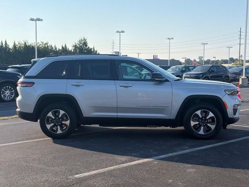 Used 2024 Jeep Grand Cherokee Limited 4xe AWD/4WD image 4
