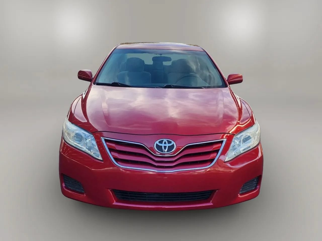 Used 2010 Toyota Camry LE FWD image 4