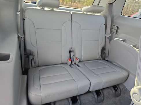 Used 2023 GMC Acadia SLT w/ Preferred Package image 31