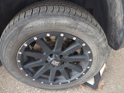 Used 2020 Jeep Cherokee Latitude Plus image 12