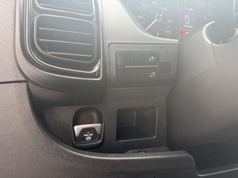 Used 2023 RAM ProMaster 2500 FWD image 22