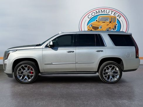Used 2020 Cadillac Escalade Premium Luxury image 3