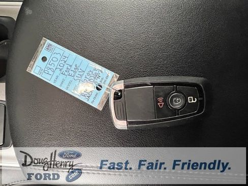 Used 2024 Ford Edge SEL image 49