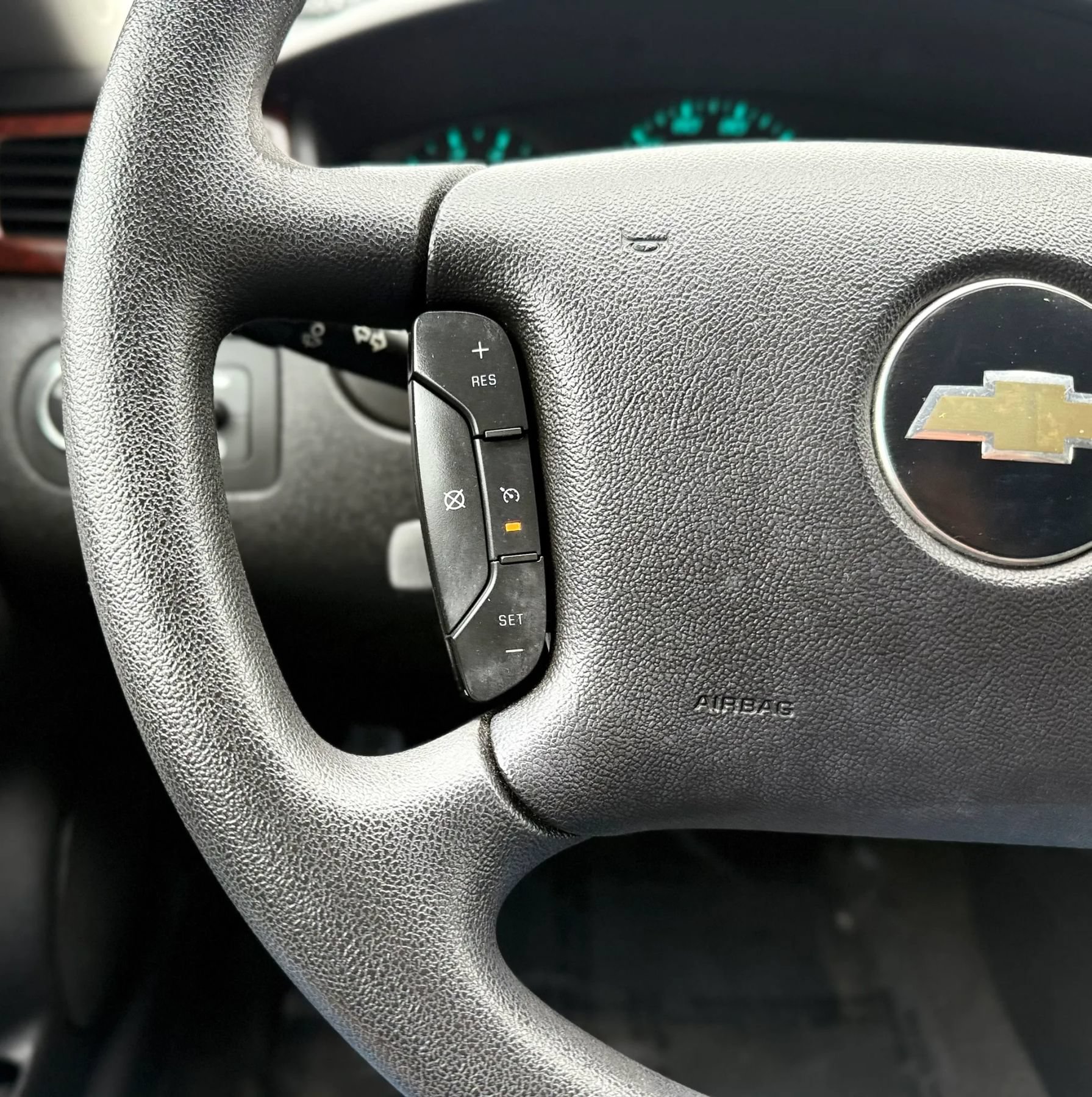 Used 2010 Chevrolet Impala LS FWD image 13