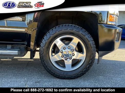 Used 2017 Chevrolet Silverado 2500 High Country image 9