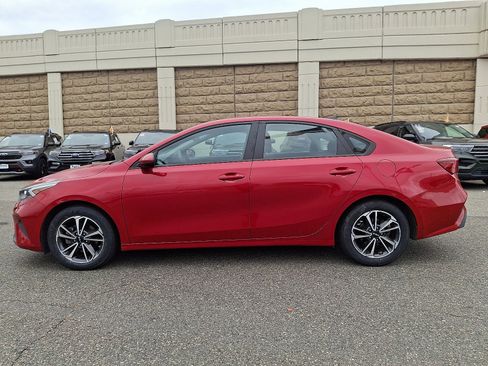 Used 2023 Kia Forte LXS image 7