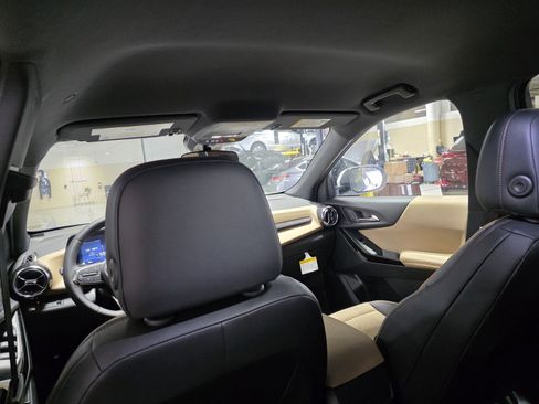 New 2026 Chevrolet Equinox ACTIV image 14