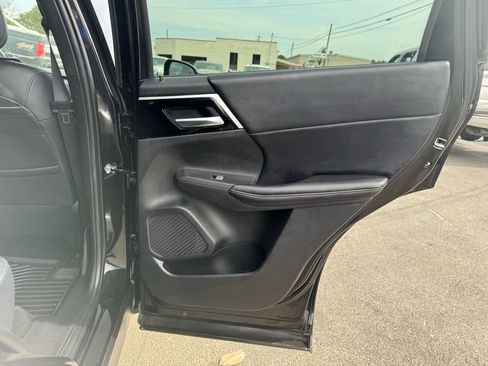 Used 2022 Mitsubishi Outlander SE image 17