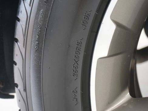 Used 2012 GMC Acadia SLT image 31