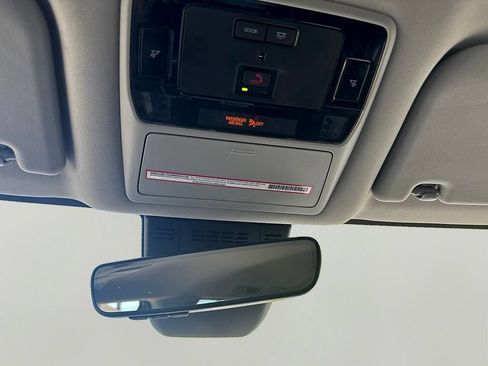 Used 2024 Toyota Grand Highlander AWD image 14