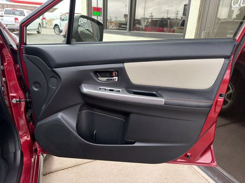 Used 2017 Subaru Crosstrek 2.0i Premium w/ Moonroof Package image 11