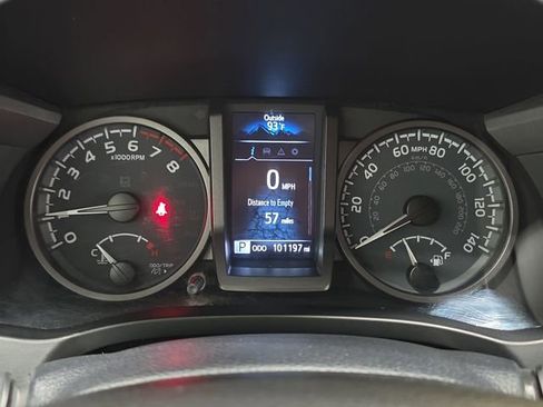 Used 2021 Toyota Tacoma TRD Off-Road AWD/4WD image 18
