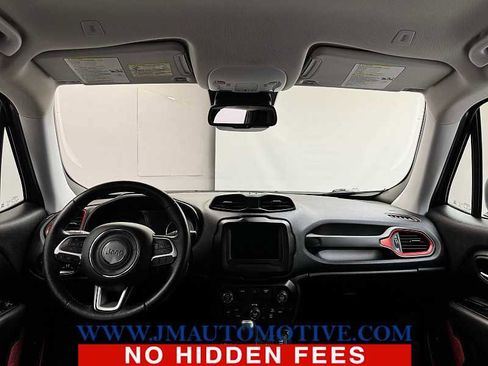 Used 2020 Jeep Renegade Trailhawk w/ Cold Weather Group image 11