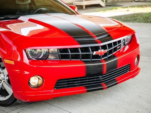 Used 2010 Chevrolet Camaro SS w/ RS Package image 19