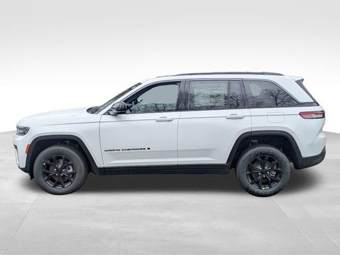 New 2026 Jeep Grand Cherokee Altitude AWD/4WD image 6