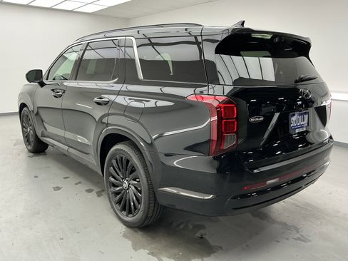Used 2025 Hyundai Palisade Calligraphy image 6