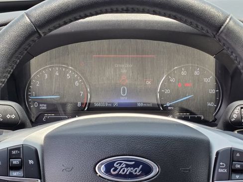 Used 2024 Ford Explorer XLT w/ Equipment Group 202A RWD image 9