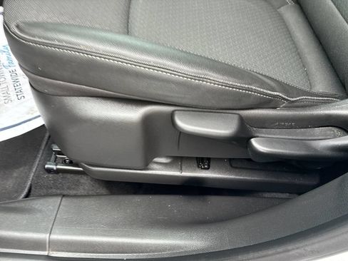 Used 2025 Buick Encore GX Preferred FWD image 11