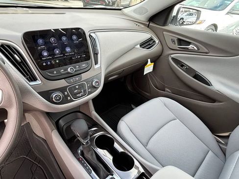 New 2025 Chevrolet Malibu LS w/ Driver Confidence Package FWD image 5