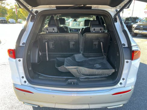 Used 2024 Buick Enclave Essence w/ LPO, Floor Liner Package image 25