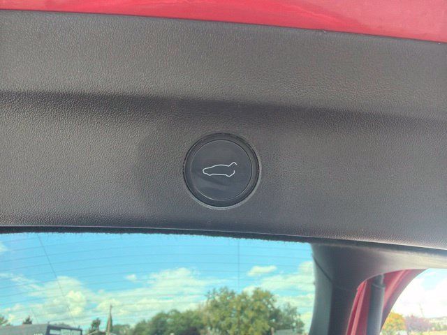 Used 2021 Tesla Model Y Long Range AWD/4WD image 9