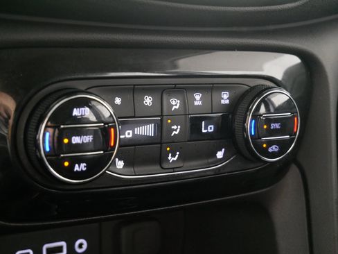Used 2023 Buick Encore GX Select w/ Sport Touring Package AWD/4WD image 23
