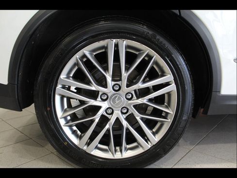 Used 2023 Acura MDX SH-AWD w/ Advance Package image 11