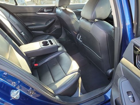 Used 2023 Nissan Maxima SV w/ Floor Mat Group image 18