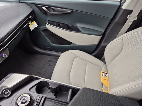 New 2025 Kia EV6 Wind image 32