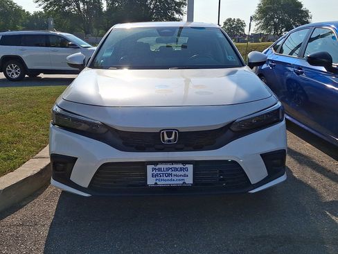 Used 2024 Honda Civic EX-L image 2
