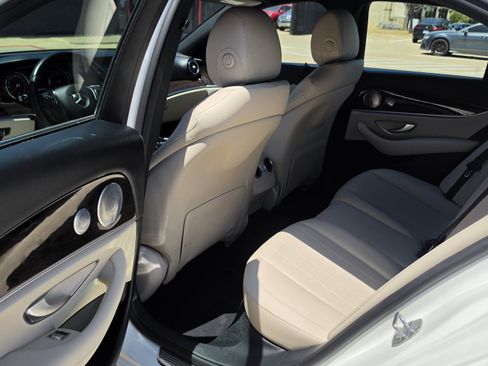 Used 2017 Mercedes-Benz E 300 image 20