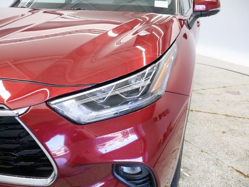 Used 2022 Toyota Highlander Platinum AWD/4WD image 13