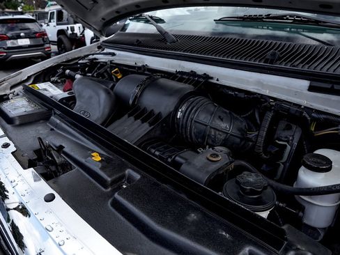 Used 2013 Ford E-150 and Econoline 150 image 23