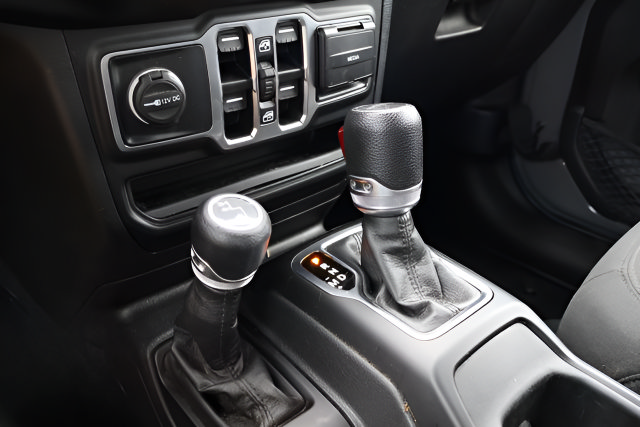 Used 2023 Jeep Gladiator Sport AWD/4WD image 23