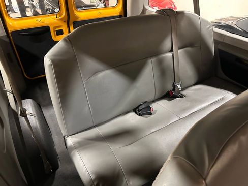 Used 2009 Ford E-150 and Econoline 150 Wagon image 44