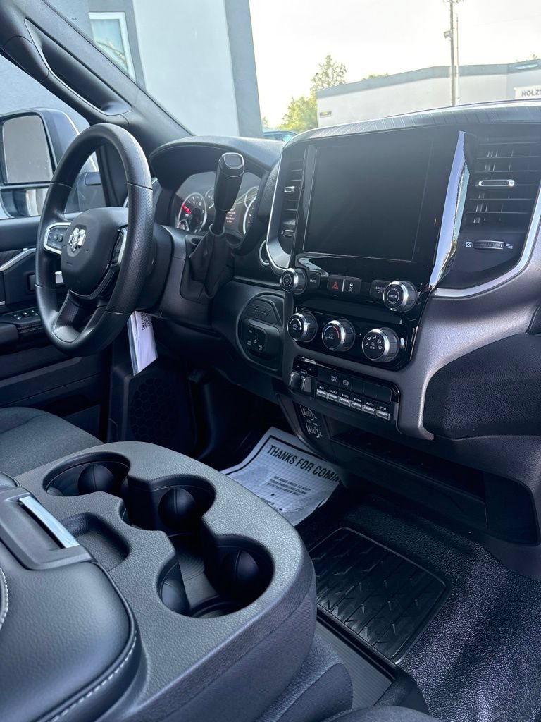 New 2026 RAM 3500 Big Horn AWD/4WD image 22