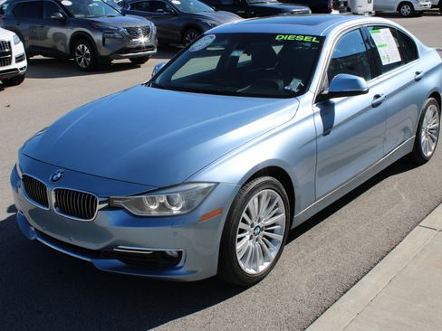 Used 2015 BMW 328d xDrive Sedan image 3