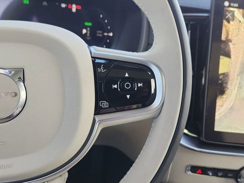 New 2026 Volvo XC90 T8 Ultra w/ Protection Package Premier AWD/4WD image 17
