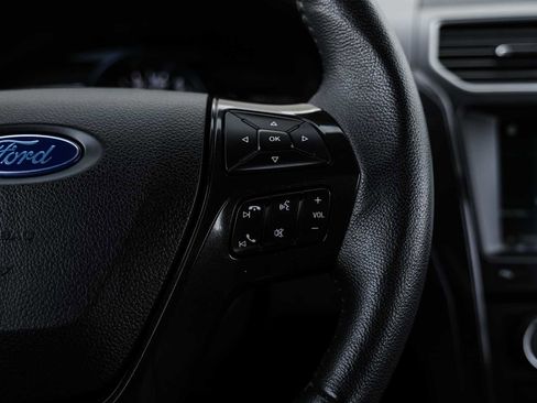 Used 2018 Ford Explorer XLT w/ Equipment Group 202A image 18