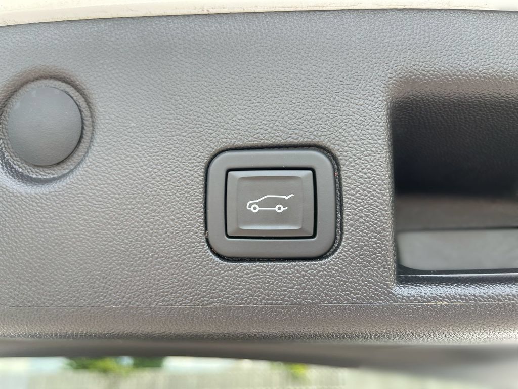 Used 2024 Chevrolet Equinox RS FWD image 7