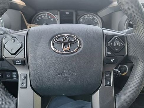 Used 2023 Toyota Tacoma TRD Sport AWD/4WD image 13