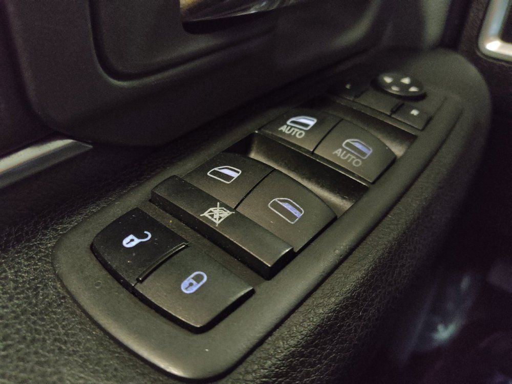 Used 2022 RAM 1500 Classic SLT w/ Electronics Group AWD/4WD image 27