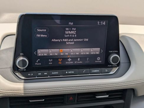 Used 2025 Nissan Rogue SV AWD/4WD image 21